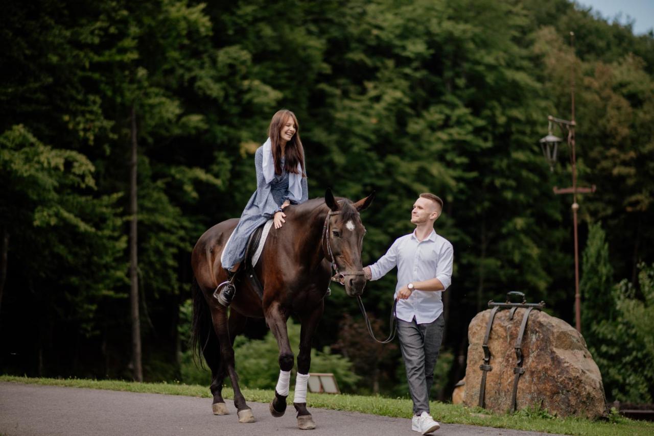 Voevodyno Resort Tur'ya Paseka Exteriör bild